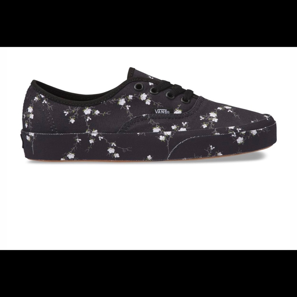 Vans Women's Black and White Floral Sneakers - Picture 4 of 10